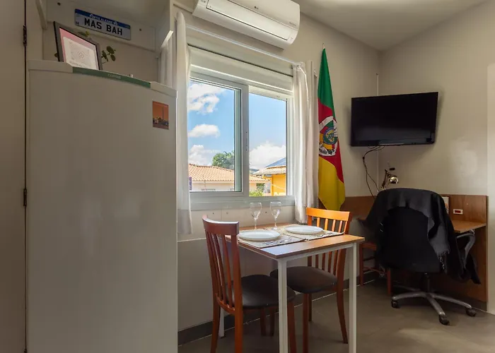 Casita Bem Gaucha - Ar, Garagem E Varanda 3* Porto Alegre